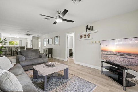 Casa en venta en Venice, Florida, 2 dormitorios, 160.63 m2 № 2238464 - foto 18