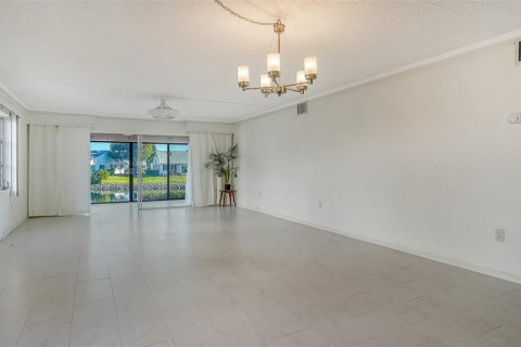Copropriété à vendre à Bradenton, Floride: 2 chambres, 129.04 m2 № 2383661 - photo 6