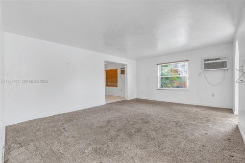 House in Miami, Florida 3 bedrooms, 148.92 sq.m. № 2045785 - photo 3