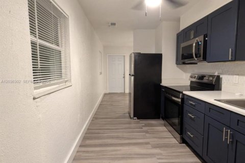 Villa ou maison à louer à Lakeland, Floride: 2 chambres № 2084264 - photo 15