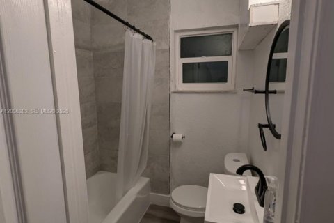 Villa ou maison à louer à Lakeland, Floride: 2 chambres № 2084264 - photo 6