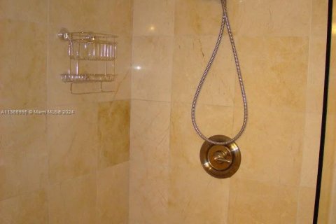 Copropriété à louer à Miami Beach, Floride: 2 chambres, 122.82 m2 № 1868356 - photo 12