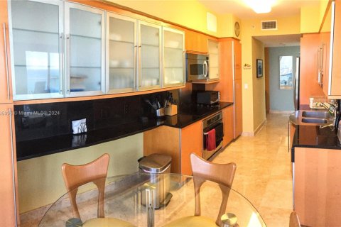 Copropriété à louer à Miami Beach, Floride: 2 chambres, 122.82 m2 № 1868356 - photo 5
