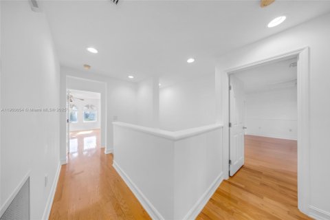 Casa en alquiler en Aventura, Florida, 3 dormitorios, 208.66 m2 № 1953559 - foto 22