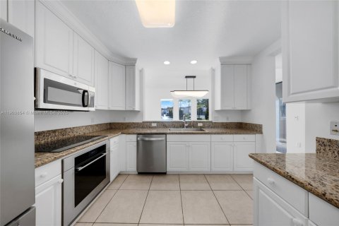 Casa en alquiler en Aventura, Florida, 3 dormitorios, 208.66 m2 № 1953559 - foto 18