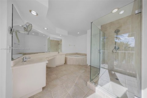 Casa en alquiler en Aventura, Florida, 3 dormitorios, 208.66 m2 № 1953559 - foto 30