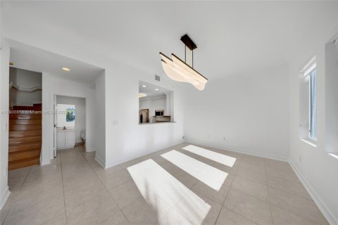 Casa en alquiler en Aventura, Florida, 3 dormitorios, 208.66 m2 № 1953559 - foto 16