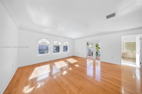 Casa en alquiler en Aventura, Florida, 3 dormitorios, 208.66 m2 № 1953559 - foto 25