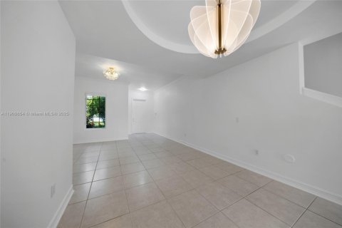 Casa en alquiler en Aventura, Florida, 3 dormitorios, 208.66 m2 № 1953559 - foto 8