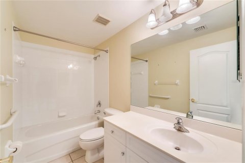 House in Fort Myers, Florida 2 bedrooms, 162.21 sq.m. № 1618650 - photo 18
