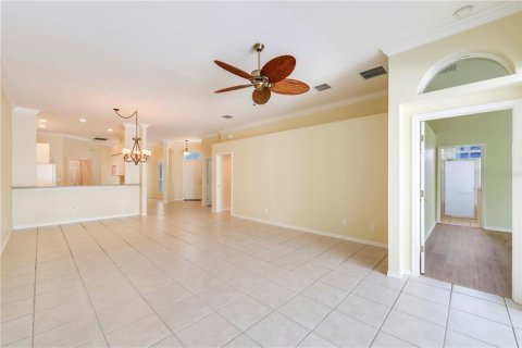 House in Fort Myers, Florida 2 bedrooms, 162.21 sq.m. № 1618650 - photo 7