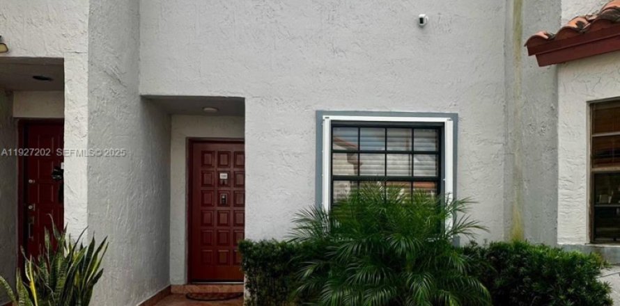 Condo in Miami, Florida, 2 bedrooms № 1986702