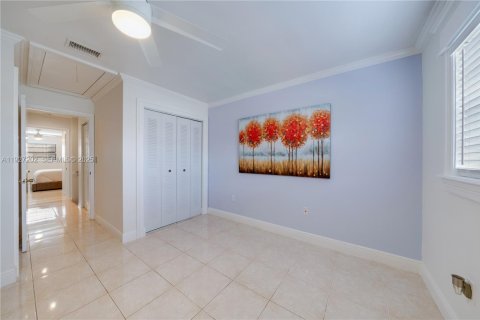 Condo in Miami, Florida, 2 bedrooms № 1986702 - photo 28