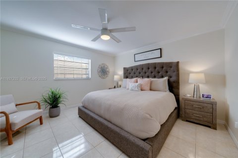 Condo in Miami, Florida, 2 bedrooms № 1986702 - photo 21