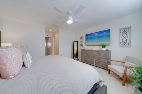 Condo in Miami, Florida, 2 bedrooms № 1986702 - photo 23