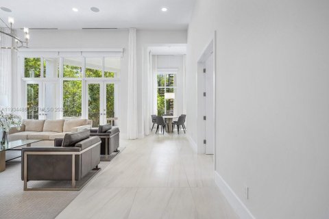 Снять в аренду виллу или дом в Авентура, Флорида 5 спален, 750.56м2, № 1992730 - фото 14