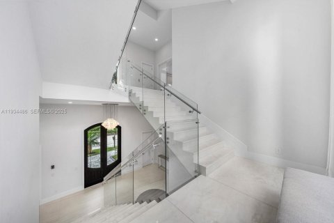 Снять в аренду виллу или дом в Авентура, Флорида 5 спален, 750.56м2, № 1992730 - фото 25