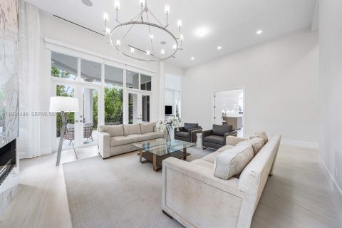 Снять в аренду виллу или дом в Авентура, Флорида 5 спален, 750.56м2, № 1992730 - фото 12