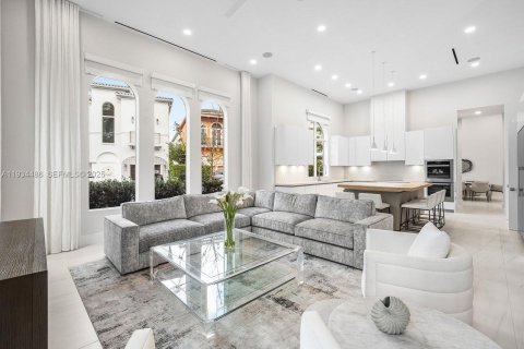 Снять в аренду виллу или дом в Авентура, Флорида 5 спален, 750.56м2, № 1992730 - фото 18