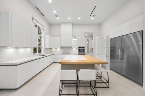 Снять в аренду виллу или дом в Авентура, Флорида 5 спален, 750.56м2, № 1992730 - фото 19