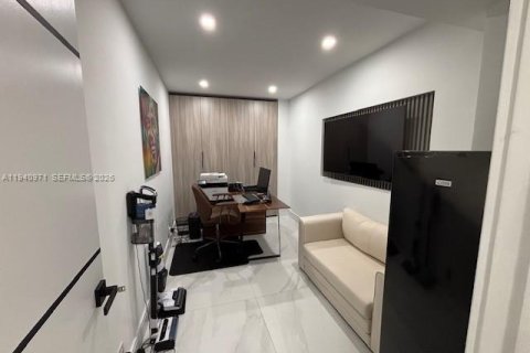 Снять в аренду кондоминиум в Авентура, Флорида 3 спальни, 219.25м2, № 1998071 - фото 24