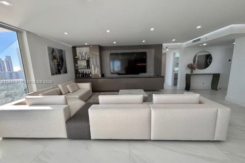 Снять в аренду кондоминиум в Авентура, Флорида 3 спальни, 219.25м2, № 1998071 - фото 6