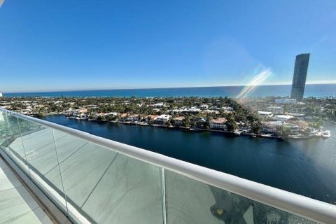 Кондоминиум с 3 спальнями в Авентура, Флорида № 1998071