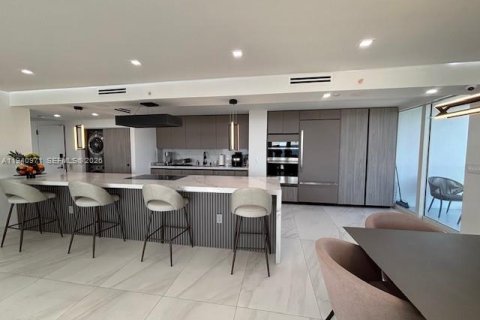 Снять в аренду кондоминиум в Авентура, Флорида 3 спальни, 219.25м2, № 1998071 - фото 3