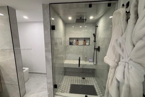 Снять в аренду кондоминиум в Авентура, Флорида 3 спальни, 219.25м2, № 1998071 - фото 16