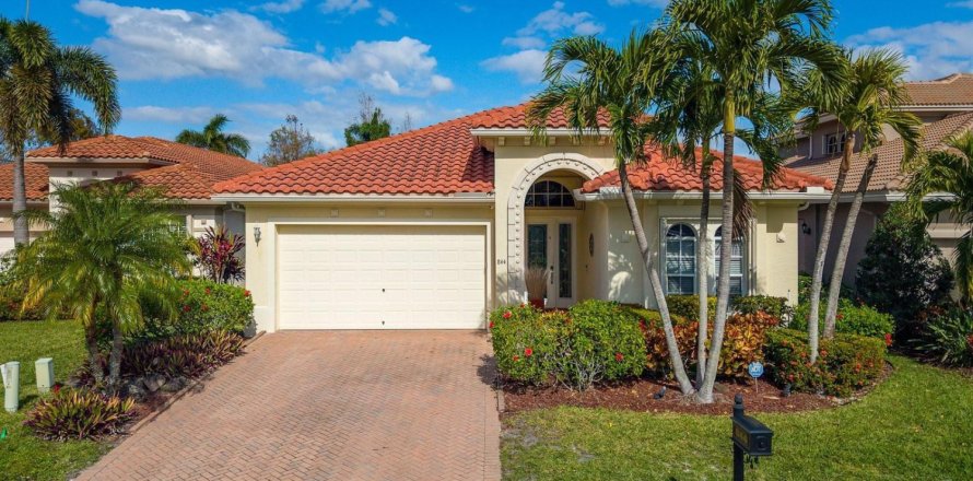 Casa en Palm City, Florida 3 dormitorios, 207.17 m2 № 2088220