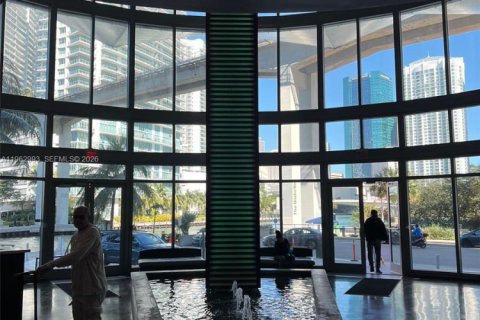 Copropriété à louer à Miami, Floride: 1 chambre, 73.86 m2 № 2080979 - photo 3