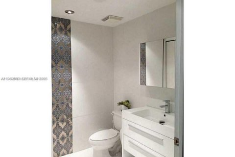 Copropriété à louer à Miami, Floride: 1 chambre, 73.86 m2 № 2080979 - photo 11