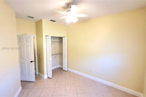 Снять в аренду таунхаус в Дания-Бич, Флорида 3 спальни, 150.13м2, № 2004600 - фото 27