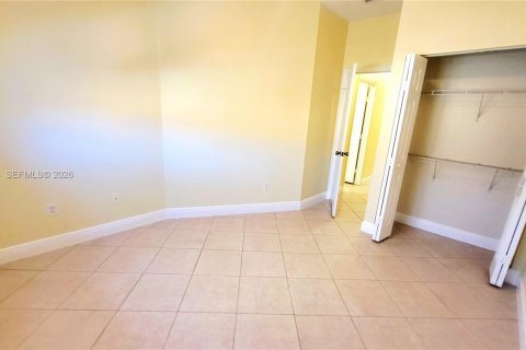 Снять в аренду таунхаус в Дания-Бич, Флорида 3 спальни, 150.13м2, № 2004600 - фото 26