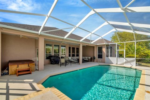 House in Land O' Lakes, Florida 4 bedrooms, 255.39 sq.m. № 1591828 - photo 3