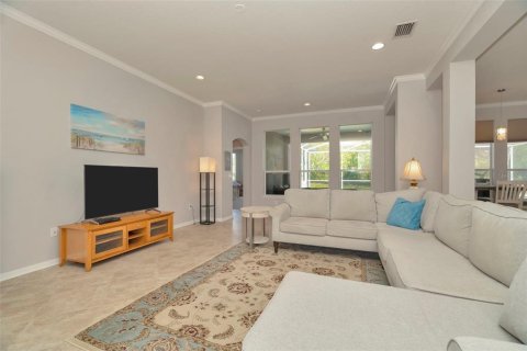 House in Land O' Lakes, Florida 4 bedrooms, 255.39 sq.m. № 1591828 - photo 14