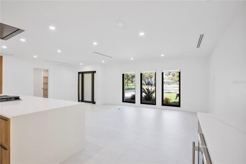 Villa ou maison à vendre à Fort Myers, Floride: 4 chambres, 207.36 m2 № 2415018 - photo 10