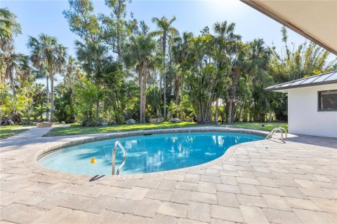 Villa ou maison à vendre à Fort Myers, Floride: 4 chambres, 207.36 m2 № 2415018 - photo 2