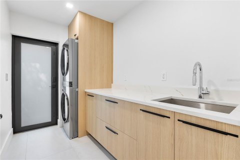 Villa ou maison à vendre à Fort Myers, Floride: 4 chambres, 207.36 m2 № 2415018 - photo 16