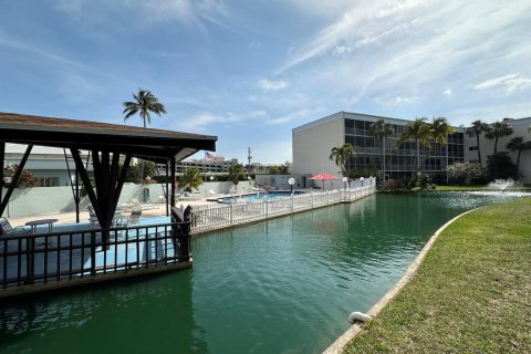 Copropriété à louer à Lantana, Floride: 2 chambres, 95.6 m2 № 2188358 - photo 19