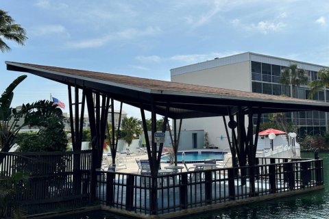 Copropriété à louer à Lantana, Floride: 2 chambres, 95.6 m2 № 2188358 - photo 15