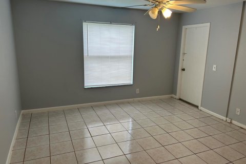 Copropriété à louer à Lantana, Floride: 2 chambres, 95.6 m2 № 2188358 - photo 5