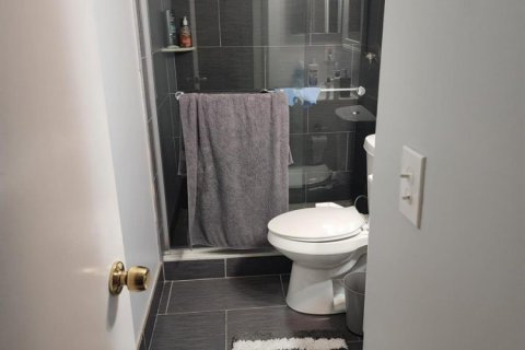 Copropriété à louer à Lantana, Floride: 2 chambres, 95.6 m2 № 2188358 - photo 11