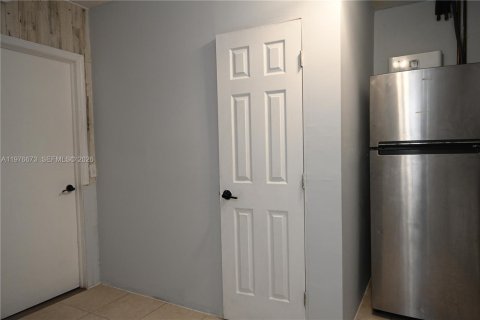 House in Sunrise, Florida 243.13 sq.m. № 2040979 - photo 13