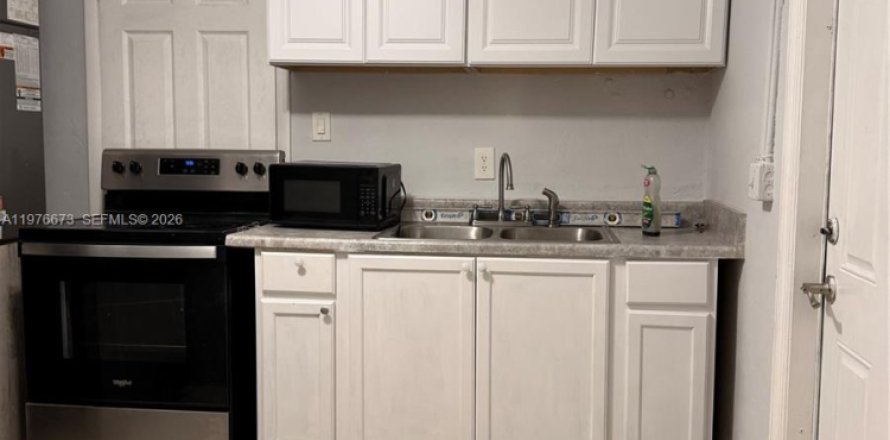 Studio in Sunrise, Florida № 2040979