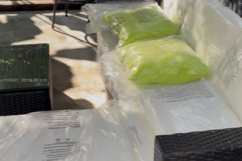 House in Sunrise, Florida 243.13 sq.m. № 2040979 - photo 21