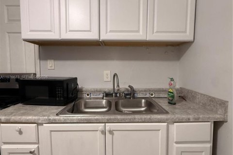 House in Sunrise, Florida 243.13 sq.m. № 2040979 - photo 6