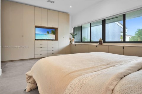 Townhouse in Sunny Isles Beach, Florida 4 bedrooms, 225.29 sq.m. № 2037022 - photo 20