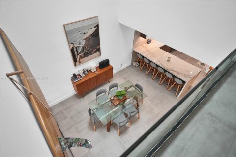 Townhouse in Sunny Isles Beach, Florida 4 bedrooms, 225.29 sq.m. № 2037022 - photo 11