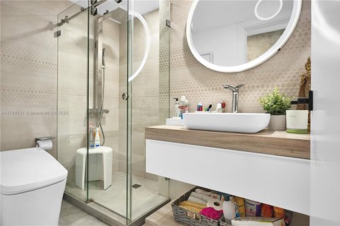 Townhouse in Sunny Isles Beach, Florida 4 bedrooms, 225.29 sq.m. № 2037022 - photo 26